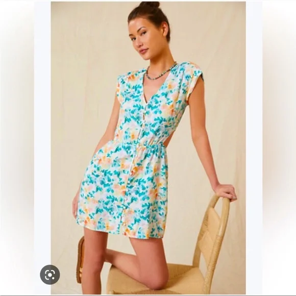 Anthropologie NWT Cloth & Stone Cutout Mini
Dress Size L. - Picture 1 of 10